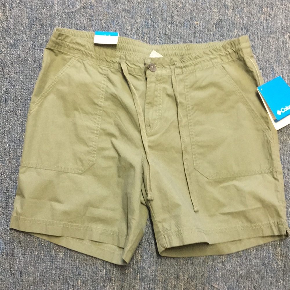 Women’s Columbia hiking shorts